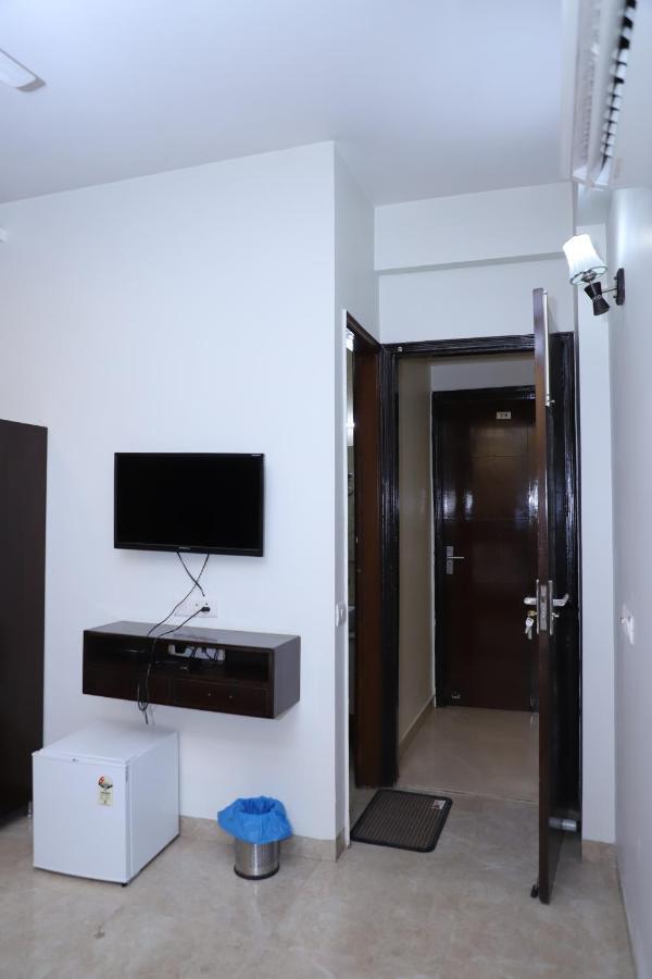 Nirvana Rooms Gurgáon Kültér fotó